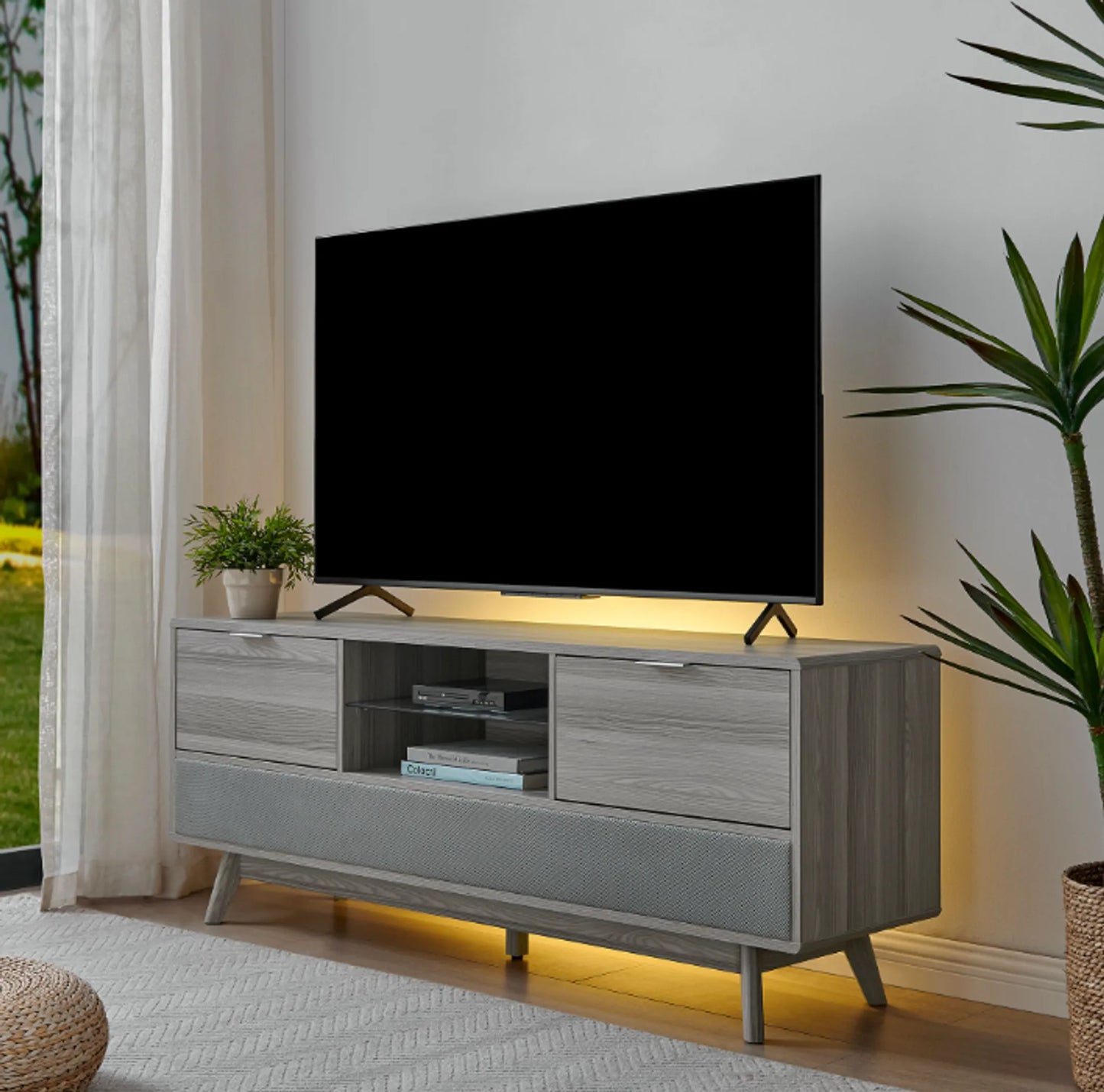 Larsen TV Stand